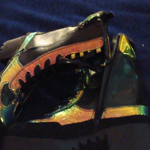 BAMBOO Iridescent Lace-Up Boots - Picture 4 of 11